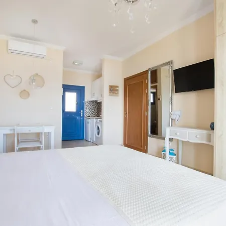 Beachfront Apartments Karpathos Town  Exterior photo