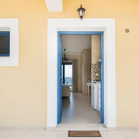 Beachfront Apartments Karpathos Town  Exterior photo