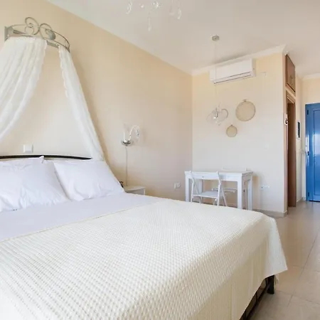 Beachfront Apartments Karpathos Town  Exterior photo